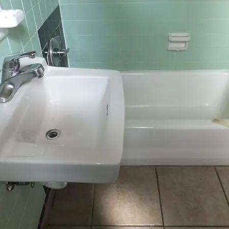 Budget Inn Express-3